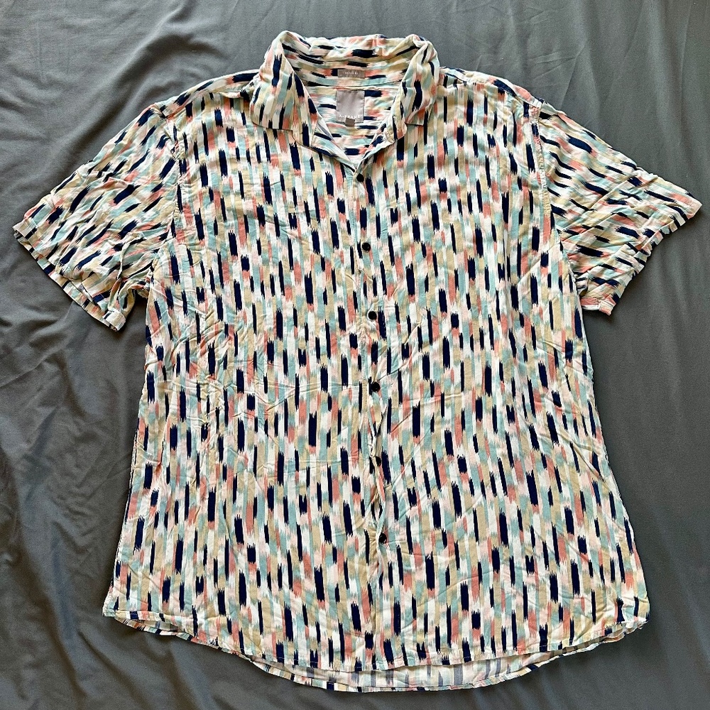A-Frame Printed Button Down Short Sleeve Shirt